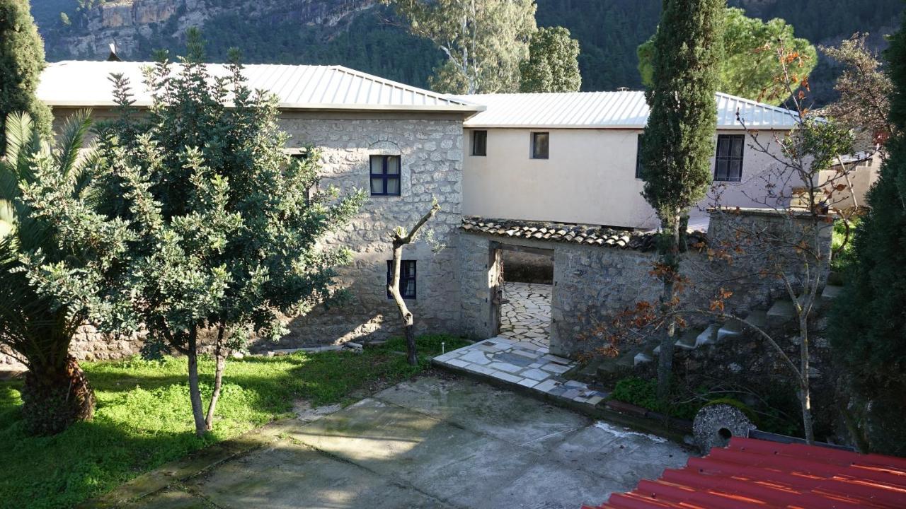 The Old Olive Mill House Villa Aegae Екстериор снимка