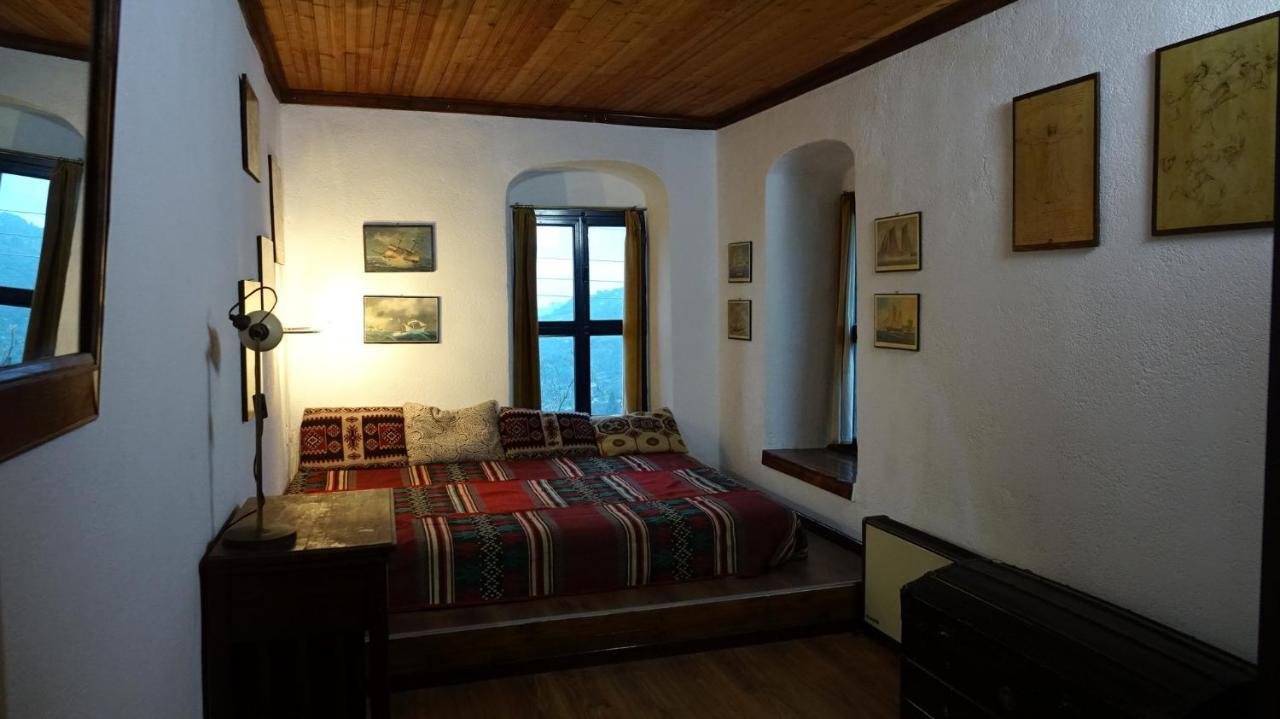 The Old Olive Mill House Villa Aegae Екстериор снимка